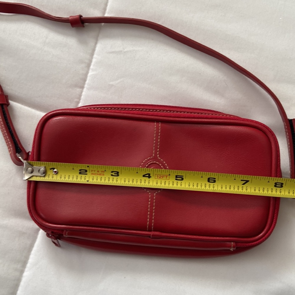 NWOT Mondani Red Small Zipper Purse - Picture 3 of 6
